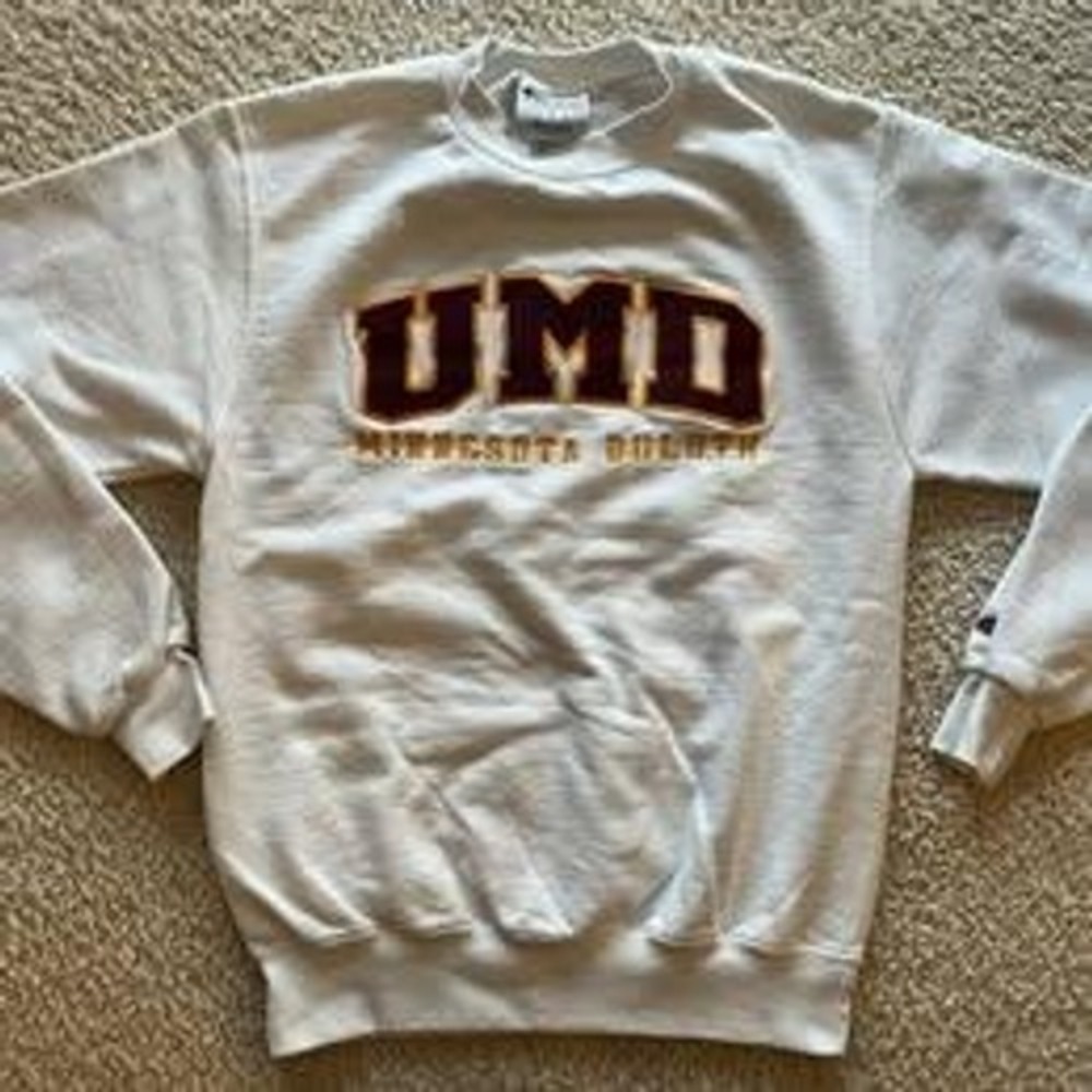 UMD University of Minnesota Duluth Champion White Crewneck Sweatshirt Adult S